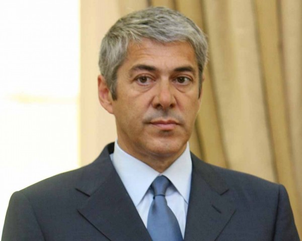 JN dá a conhecer cartas trocadas entre Soares e Sócrates