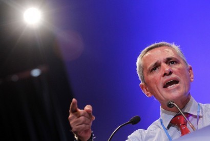 Líder do CDS quer saber o que pensa Albuquerque sobre prolongamento do PAEF
