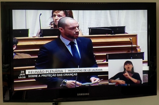 Francisco Gomes estreia-se nos debates em plenário