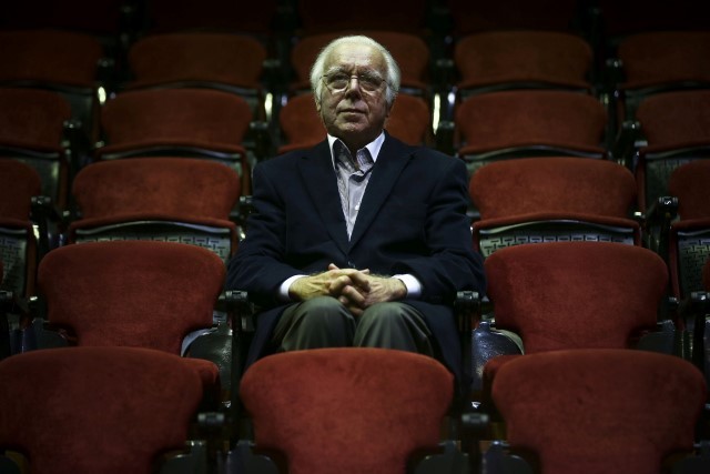 Problema de saúde força adiamento de concerto de Carlos do Carmo na Madeira