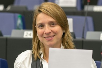 Não podemos deixar que se acabe com a pesca artesanal e com as tradições seculares, diz eurodeputada Cláudia Monteiro de Aguiar