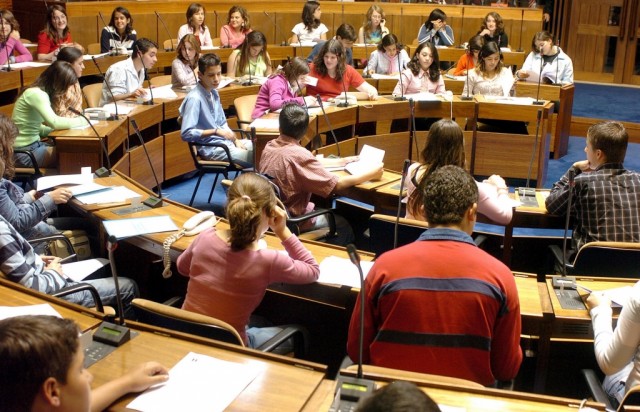 Parlamento Jovem debate o insucesso escolar