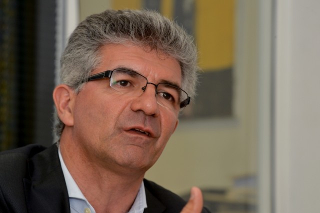 Albuquerque não perde para Jardim na “cunha e no favorecimento”