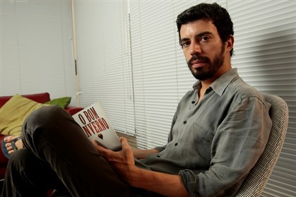João Tordo atribui à idade “registo emocional” do novo livro