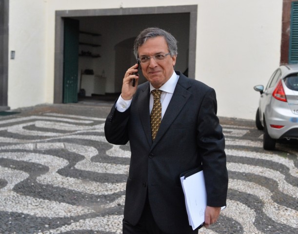 Ricardo Vieira pede demissão do presidente da CNE