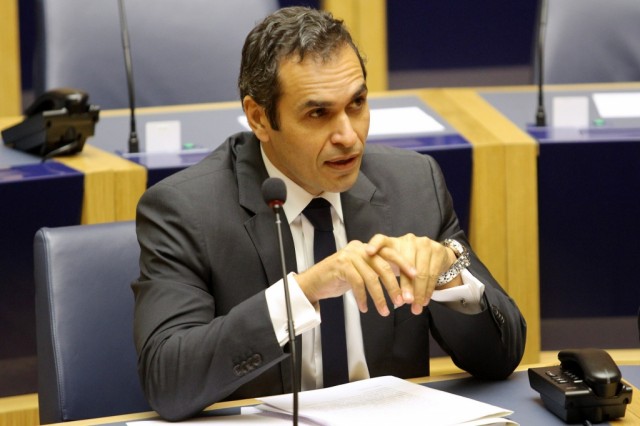 Carlos Pereira assume liderança parlamentar e reúne amanhã com António Costa