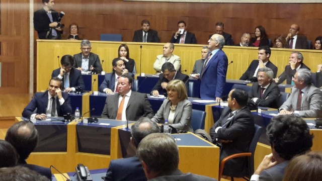 Coelho cria primeiro caso poucos minutos depois do início da Legislatura