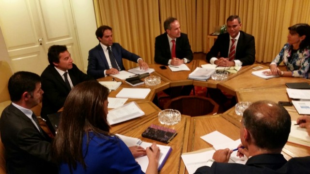 Governo vende casas do Porto Santo e transfere Pescas para Câmara de Lobos