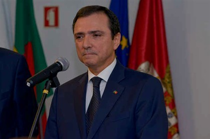 Secretário de Estado da Solidariedade e Segurança Social e presidente do PSD-Madeira oradores nas Jornadas da JSD nacional no Funchal