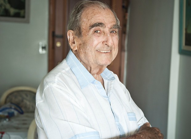 Morreu o brasileiro Elias Gleizer, actor de novelas como Tieta, Pedra Sobre Pedra e Sinhá Moça