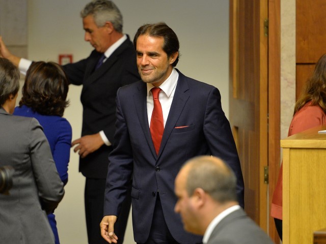 1.ª Comissão Especializada aprova audição escrita ao presidente do Governo Regional da Madeira para esclarecer avenças do BES
