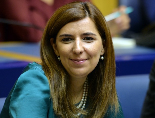Regime do concurso de professores avança para plenário do parlamento regional