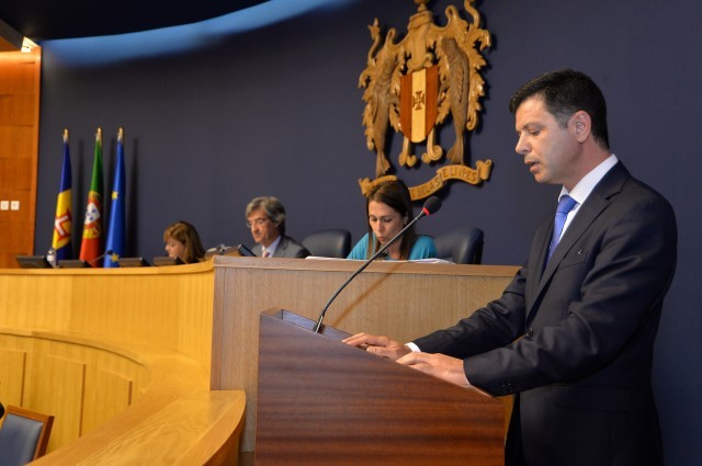 Secretário das Finanças assume que Madeira tem muitos funcionários públicos mas nega despedimentos