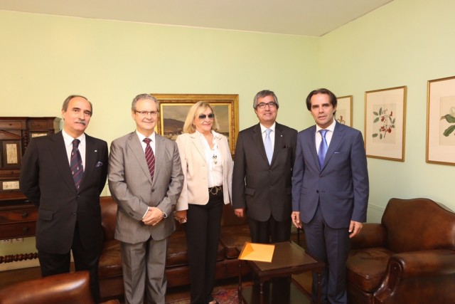 Albuquerque reuniu com Associação Monárquica