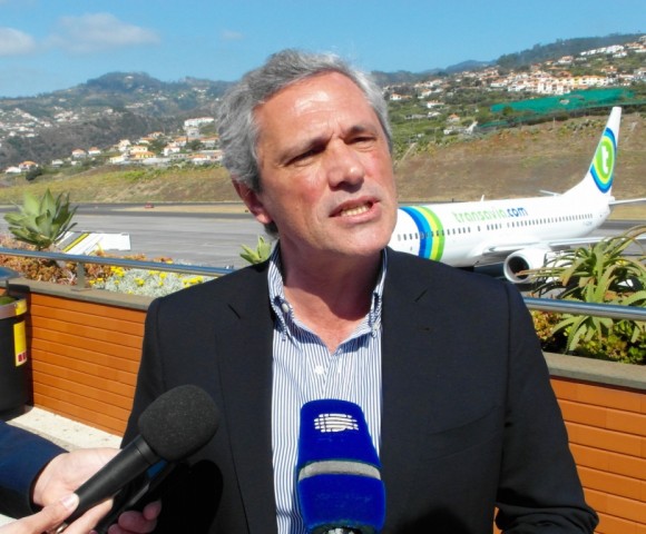 CDS ‘adivinha’ preço máximo nas viagens aéreas e subsídio nas viagens marítimas