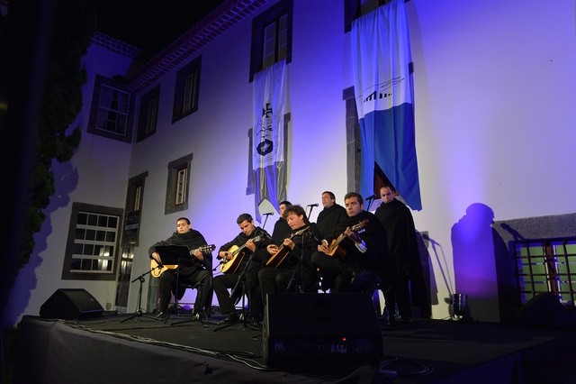 Sarau de Fados de Coimbra hoje à noite no Colégio dos Jesuítas do Funchal