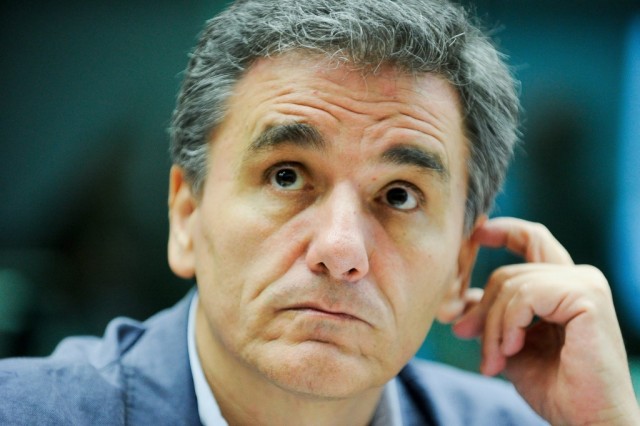 Atenas compromete-se a fazer reformas nos impostos e pensões imediatamente