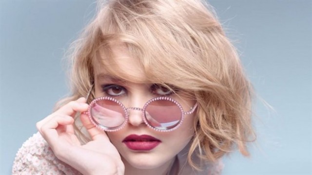 O novo rosto da Chanel é a filha do actor Johnny Depp, o icónico Capitão Jack Sparrow