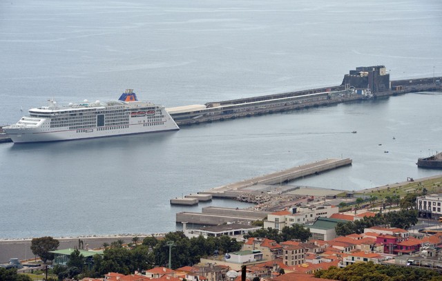 Porto do Funchal fecha semestre com aumento de navios e passageiros