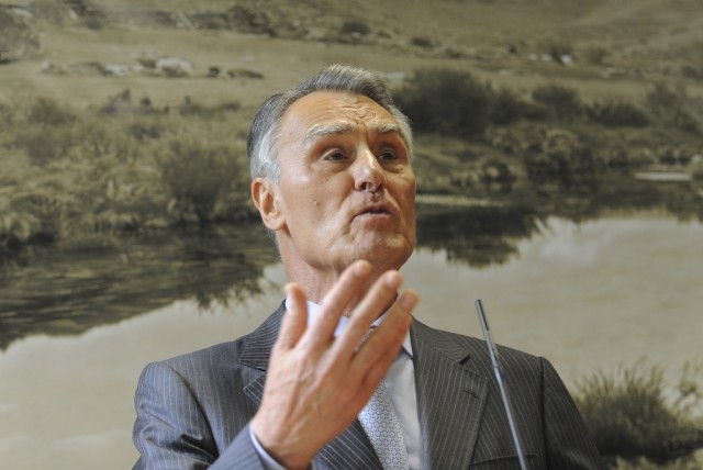 Cavaco defende que Portugal precisa de avançar na descentralização de competências na educação
