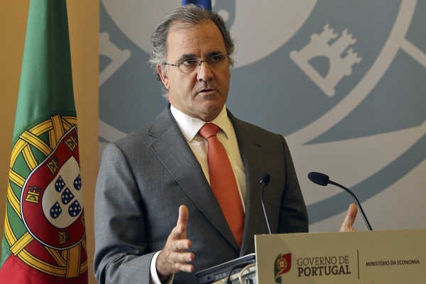 Pires de Lima critica políticos que prometem o que não podem dar