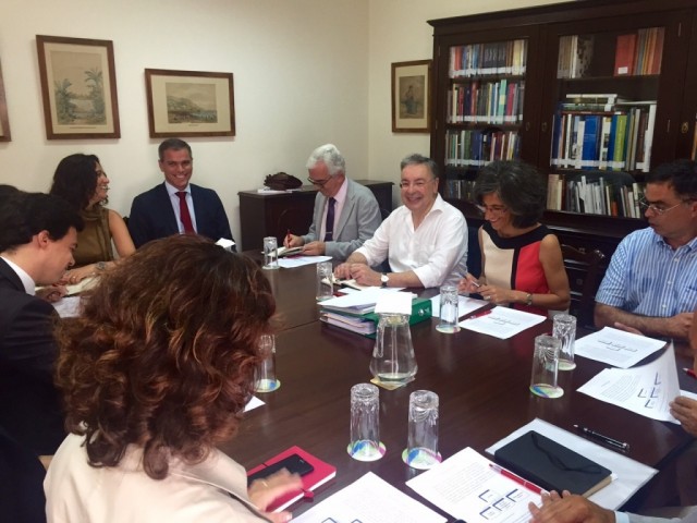 Eduardo Jesus promove reunião com várias entidades sobre turismo
