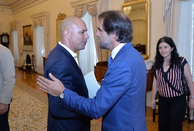 Cafôfo só consegue estradas