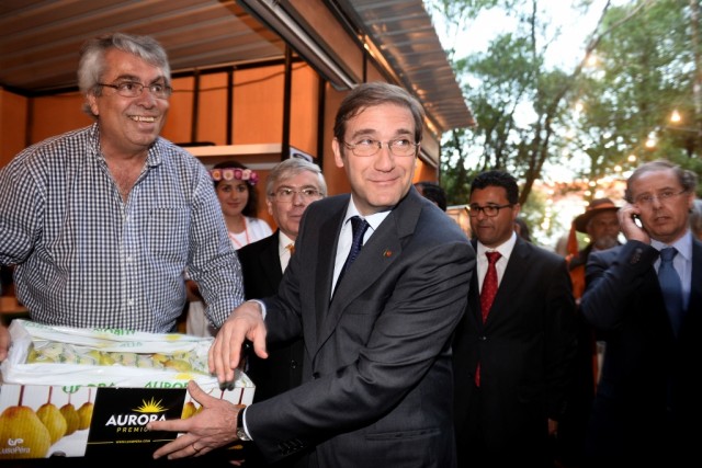 Passos Coelho assegura que devolverá todo o IVA e IRS recebido acima do previsto
