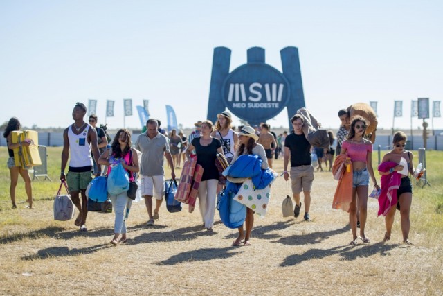 Milhares de pessoas no Festival Sudoeste para noite de Recepção ao Campista