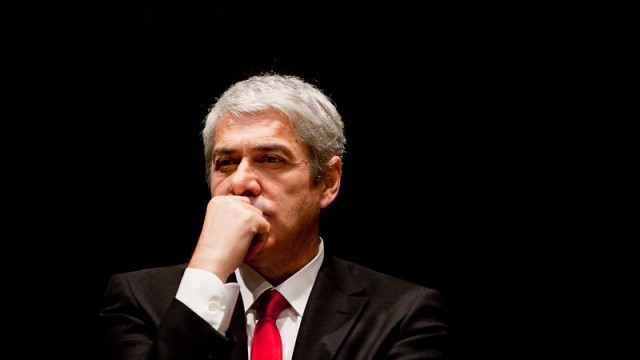 Sócrates diz que está ao lado do PS e de António Costa