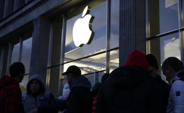 Apple criticada devido a condições nas fábricas no dia do lançamento do novo iPhone