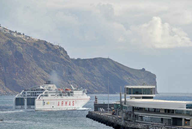 Cinco armadores interessados na linha marítima Madeira-Continente