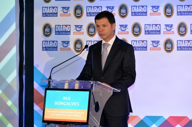 Rui Gonçalves reafirma que dívida regional é de 6,1 mil milhões