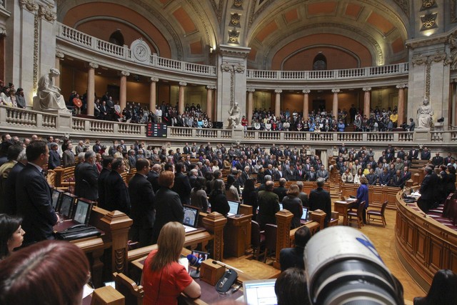 Mais de um terço dos deputados são estreantes