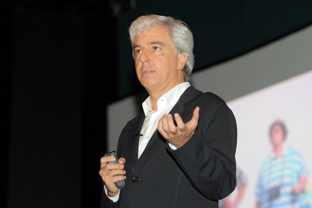 Paulo David expõe na galeria Espaçomar da Escola Gonçalves Zarco