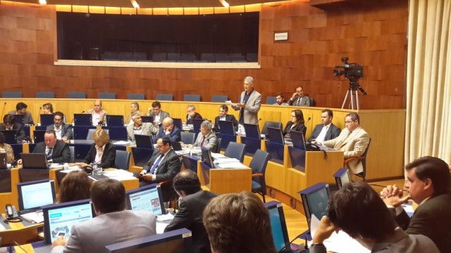 Governo Regional acusado de se demitir das responsabilidades sociais