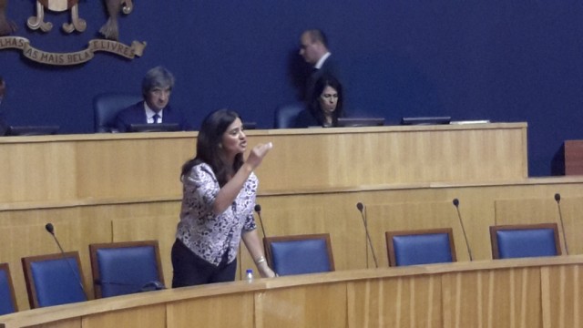 Rubina Leal acusa a oposição de demagogia e nega intenção de privatizar os apoios sociais