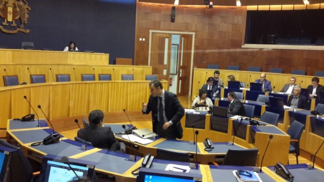 Carreira docente e horários de trabalho em debate na ALM