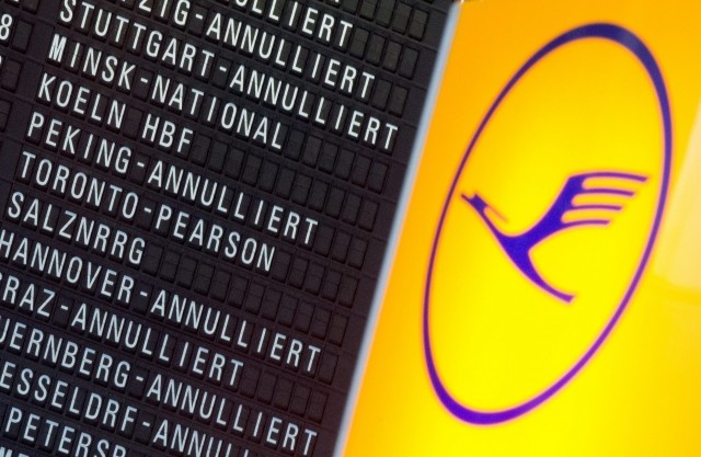 Cinco voos da Lufthansa cancelados em Portugal devido à greve do pessoal de cabine