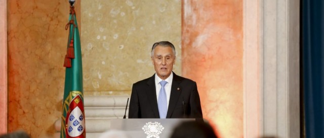 Cavaco confirma viagem à Madeira para a semana