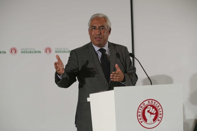 Moodys diz que acordos do PS com esquerda tornam melhoria das finanças improvável