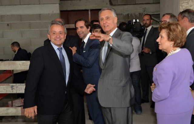 Cavaco Silva visita Praça do Mar onde vai nascer o hotel com a marca Pestana e CR7