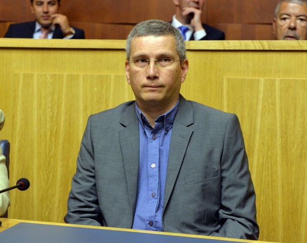 Bloco diz que PR é fonte de bloqueio e faz da Madeira refúgio para crises