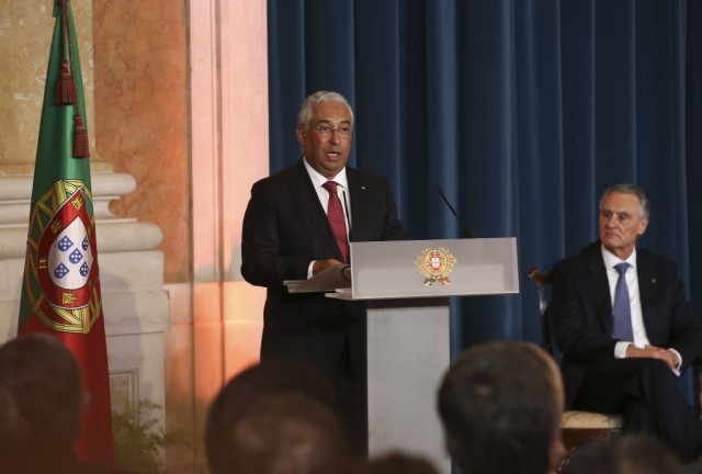 Costa promete moderação na acção e apela ao fim da crispação política