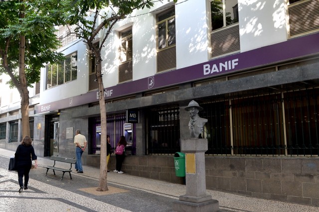 Venda do Banif protege depositantes, postos de trabalho e autonomia das regiões autónomas