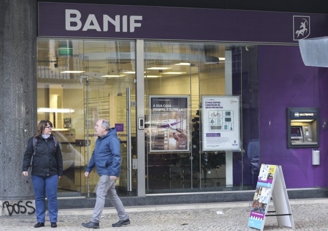Sociedade-veículo que ficou com trabalhadores do ex-Banif abre programa de rescisões