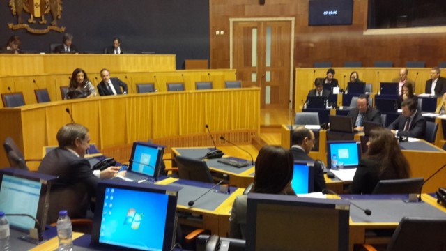 Assembleia debate estratégia de combate à pobreza