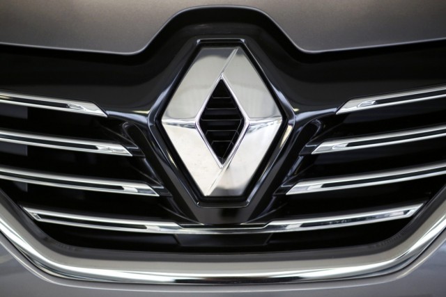 Renault alvo de buscas por suspeita de fraude nas emissões poluentes