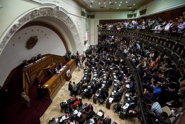 Parlamento venezuelano pede aceitação de decisões internacionais sobre Direitos Humanos