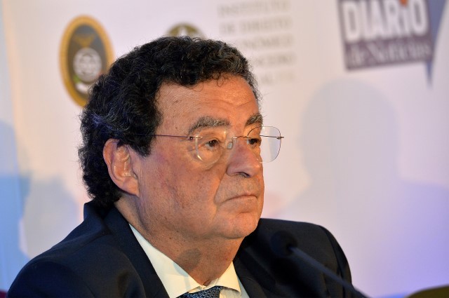 Portugal gosta de tratar as regiões como Bruxelas